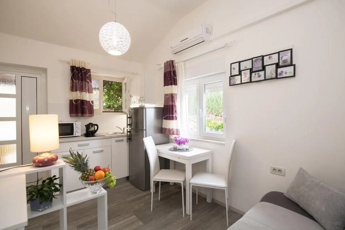 Apartments Ana Opatija 0*,  Croatie
