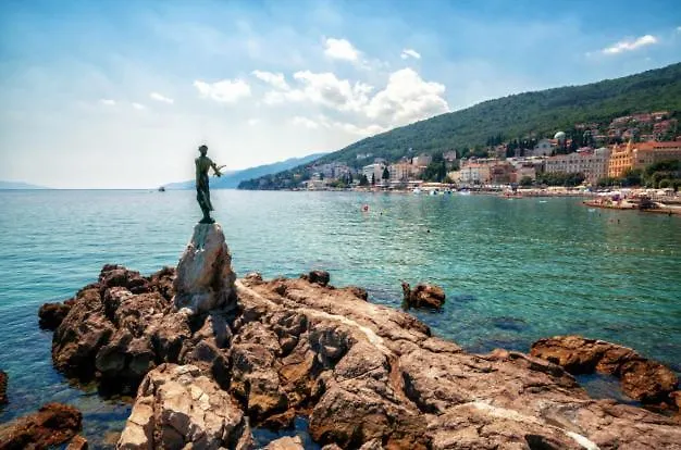 Apartments Ana Opatija