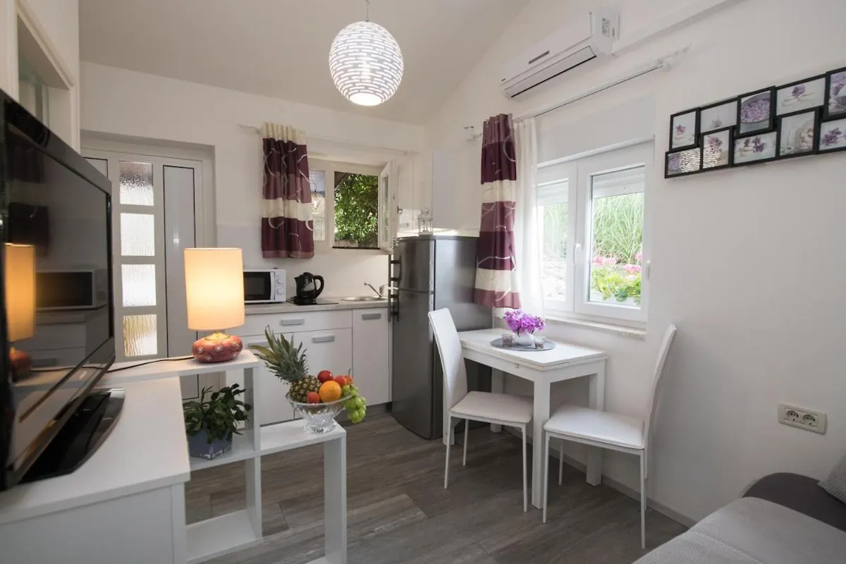 Apartments Ana Opatija