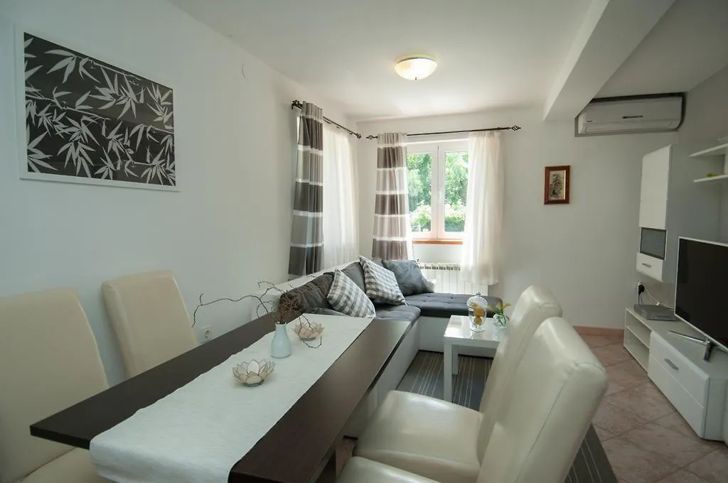 Apartments Ana Opatija
