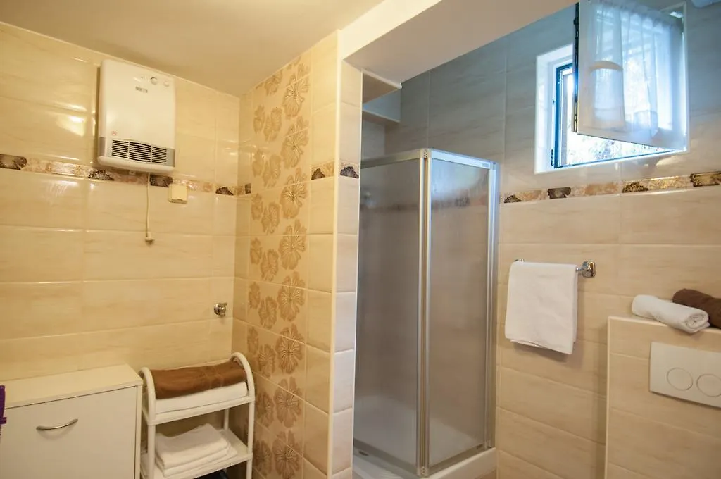 Apartments Ana Opatija